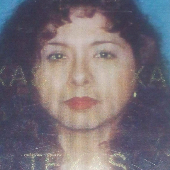 Meet your Posher, Esmeralda - Picture 1 of 1